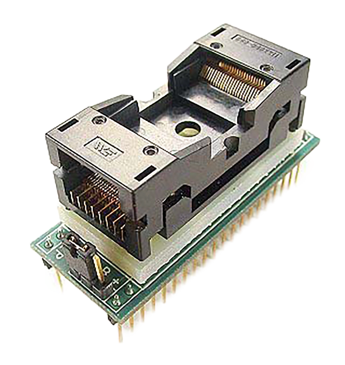 TSOP to DIP programming adapter with TSOP ZIF socket and 0.100 inch pitch DIP plug footprint